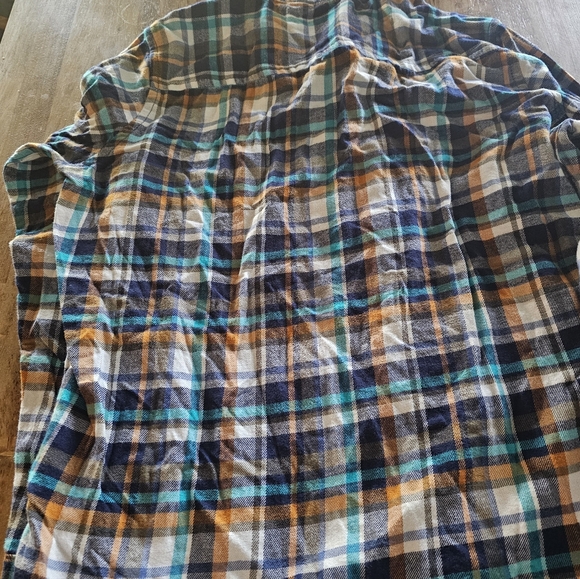 Lands END soft Plaid Shirt - Picture 2 of 4